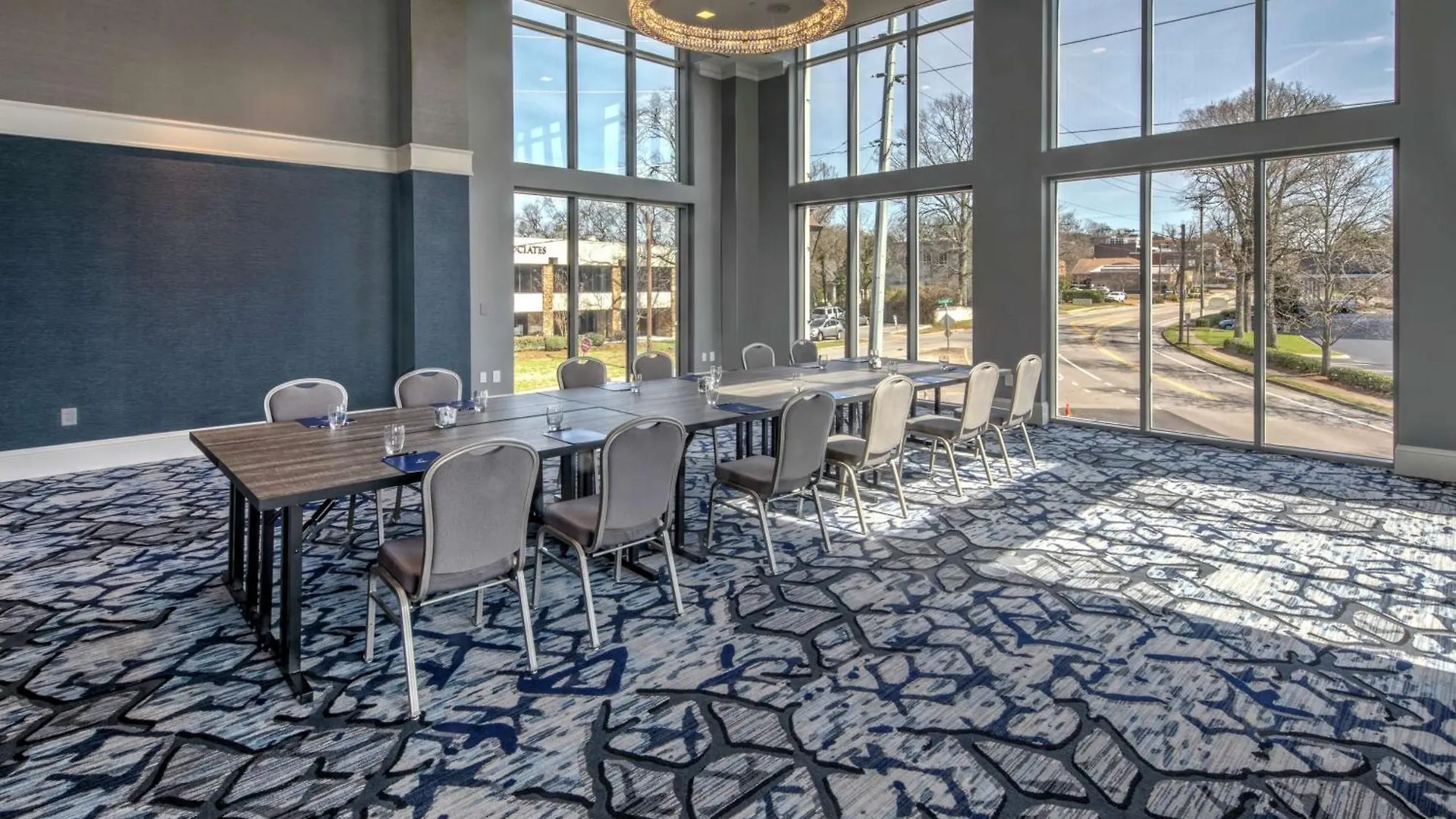 Hilton Nashville Green Hills Hotel